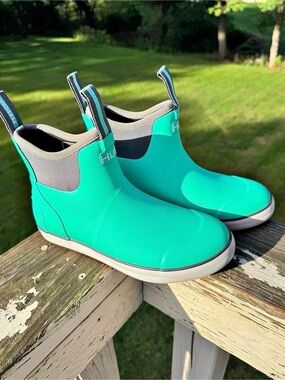 Huk Rogue Wave Boots